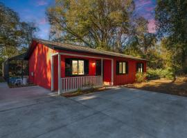 Havana Hideaway 3BR Home with Private Pool and Dedicated Office，位于圣奥古斯丁的酒店