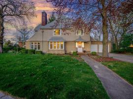The Grand Dame Luxury Family Home for 10 or more