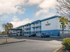 Comfort Suites Red Bluff near I-5，位于雷德布拉夫的酒店