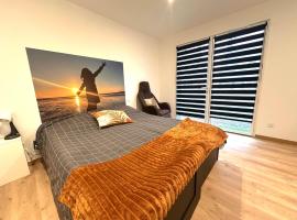 Refuge des voyageurs - studio neuf - Ancrage indépendant Rez de jardin，位于Plouédern的酒店