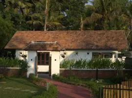 Kaayal Villa Lakefront Retreat in Varkala