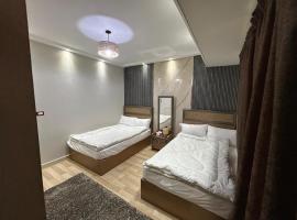 Skyline luxury hotel apartments 5 mins from Cairo Airport，位于开罗的酒店