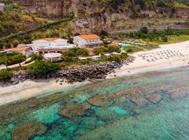 Borgo di Riaci Beach Resort，位于圣多米尼卡的酒店