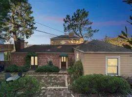 Charming 1933 Ridge-Top Home with Stunning Views home