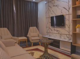 Grandeur Meridian Hotel and Suites，位于Atan的酒店