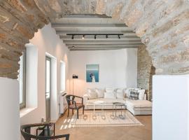 Stone Grey Arnados，位于Arnados的酒店