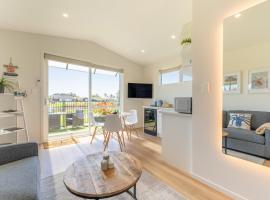 Palm Springs Pearl - 7 minutes walk to the beach，位于帕帕莫阿的酒店