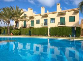 Chalet adosado en Golden Park, Jávea，位于哈维亚的酒店