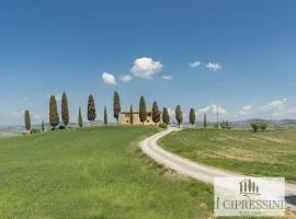 Villa I Cipressini piscina riscaldata spa Toscana