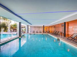 巴塞罗塞维利亚雷纳西门图酒店，位于塞维利亚的Spa酒店