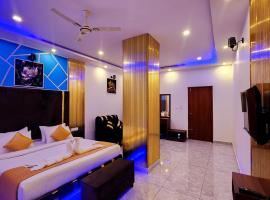 The Sky Hotel Coorg，位于马迪凯里的带停车场的酒店