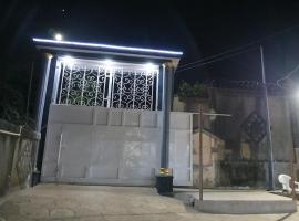 Appartement Villa Saran, Nongo，位于科纳克里的酒店