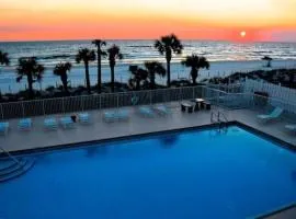 2 BD 2 and half BA Two Story Beach Haven Pet Friendly with Golf Cart