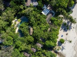 Hotel Nantipa - A Tico Beach Experience，位于圣塔特蕾莎海滩的酒店