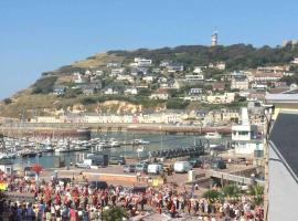 MAISON DE PECHEUR Vue Port - Commerces aux pieds - 1 à 5 Pers，位于费康的酒店