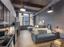 Heart of Strip District - King Bd - Rooftop and Gym