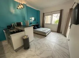 La maison de Julia menton studio bleuté