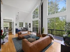 Modern Cabin on 26 acres,Hot Tub,Fire Pit,GameRoom