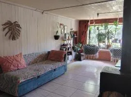 Habitación cómoda, con estacionamiento