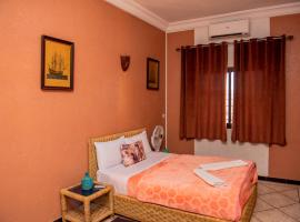 Appartement Afgo Ouarzazate，位于瓦尔扎扎特的酒店