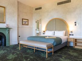 Portarlington Grand Hotel，位于波塔灵顿的豪华型酒店