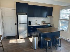 The Innwoods - One Bedroom Apartment，位于Tannersville的带停车场的酒店