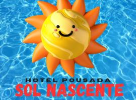 Hotel Pousada Sol Nascente Mafra，位于马夫拉的酒店