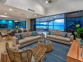 Villa 16 The Edge - Hamilton Island - Waterfront, Golf Buggy and Sea Views
