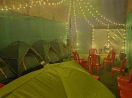 New Aryavart Camping mahakumbh 2025，位于Prayagraj的酒店