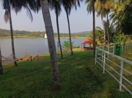 Bharathapuzha resort，位于Kārakkād的酒店