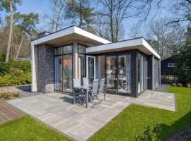 Modern chalet with a terrace near the Veluwe