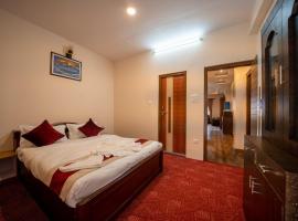 Mega Sweet Home Apartment，位于Bālāju的酒店