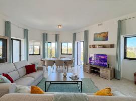 Spaciously Cosy 3BD Accomodation in Ta Xbiex - Yacht Marina & Valletta Views，位于Taʼ Xbiex的酒店