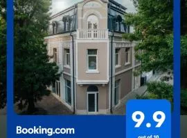 Хотел VIP APART HOUSE