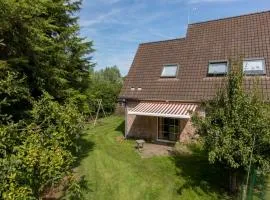 Semi detached house in Vrouwenpolder about 800 meters from the beach