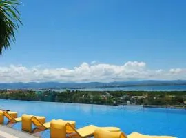 Mactan Newtown 8 Boulevard Deluxe Ocean View