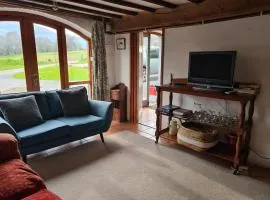 Cosy couples bolthole heart of Brecon Beacons