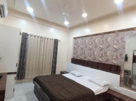 Hotel hari vitthala palace，位于Godhegaon的酒店