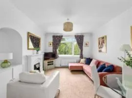 Grangeburn Residence - 2 bedroom home with parking