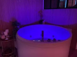 Le Bohème Spa, loveroom à Sète