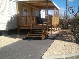 Mobil-Home Oliviers 1，位于瓦尔拉普拉日的酒店