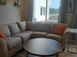 2 bdrm, Walking distance to all