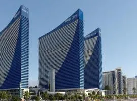 Orbi City Aparthotel with sea view