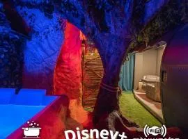 Jungle Crash Love Room