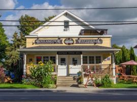 Auberge Le Sunshine，位于Stanstead Plain的青旅