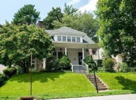 The Farmhouse at Fort Hill
