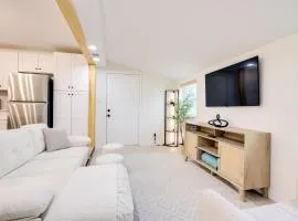 2 Mi to Canyon Lake Cottage with Fire Pit and Grill