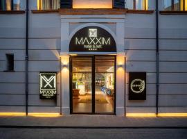 Maxxim Hotel & Loft，位于费拉拉的酒店