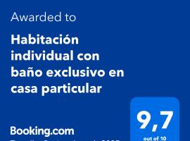 Habitación individual con baño exclusivo en casa particular，位于马德里的酒店