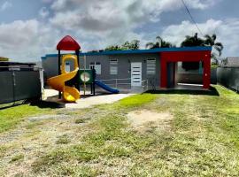 Big Family Fun House Isabela PR，位于伊莎贝拉的酒店